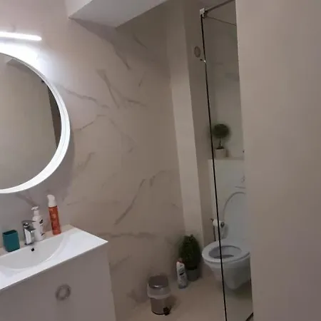 De Lux Lakeside Mamaia